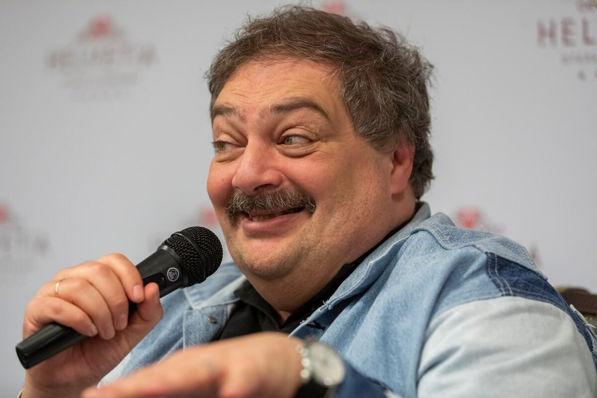 Писатель Дмитрий Быков госпитализирован в Уфе - Российская газета