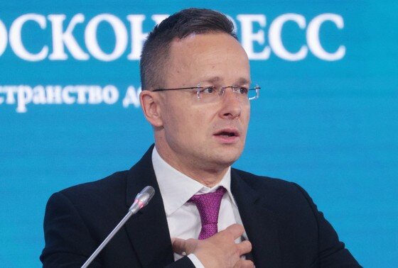    Петер Сийярто