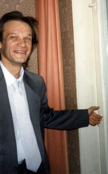 Когда ему было 11, его назвали «лучшим голосом Союза».-7