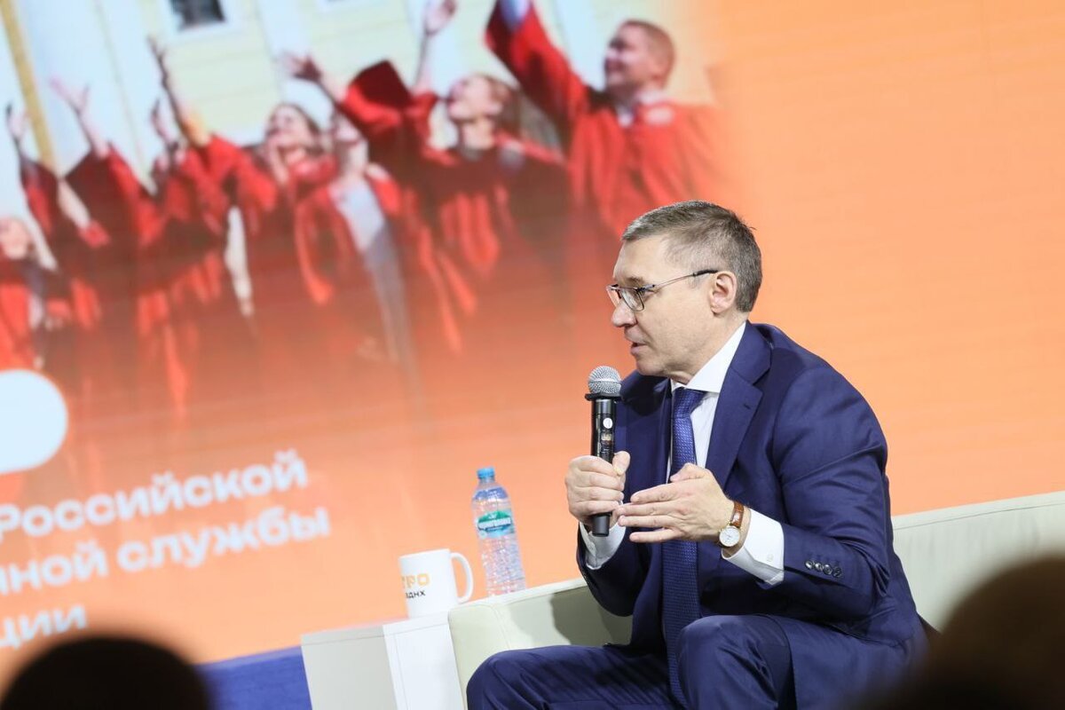    Конкурс "Команда Урала" и форум "Утро" презентовали на выставке "Россия" в Москве