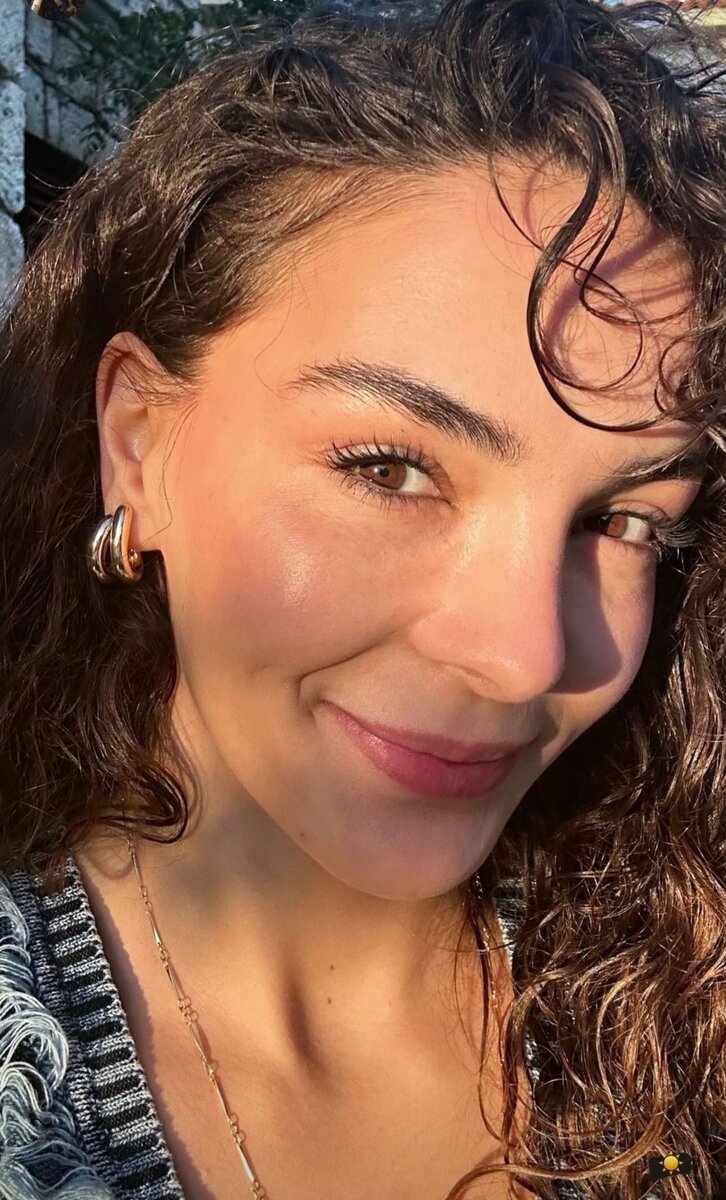 - А ты бы предпочла ехать до Гатчины своим ходом?