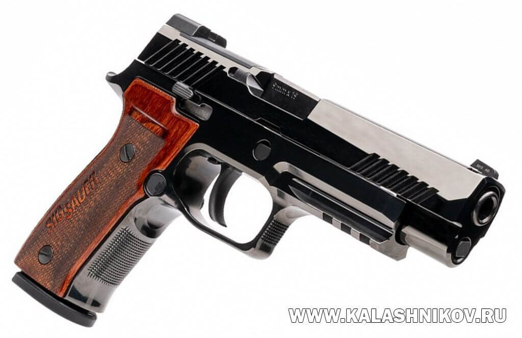 SIG Sauer 320 M17 Ceremonial оснащается стальной рамкой из нержавеющей стали с покрытием DLC