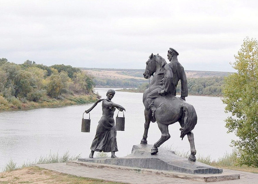 Фото скульптуры из интернета