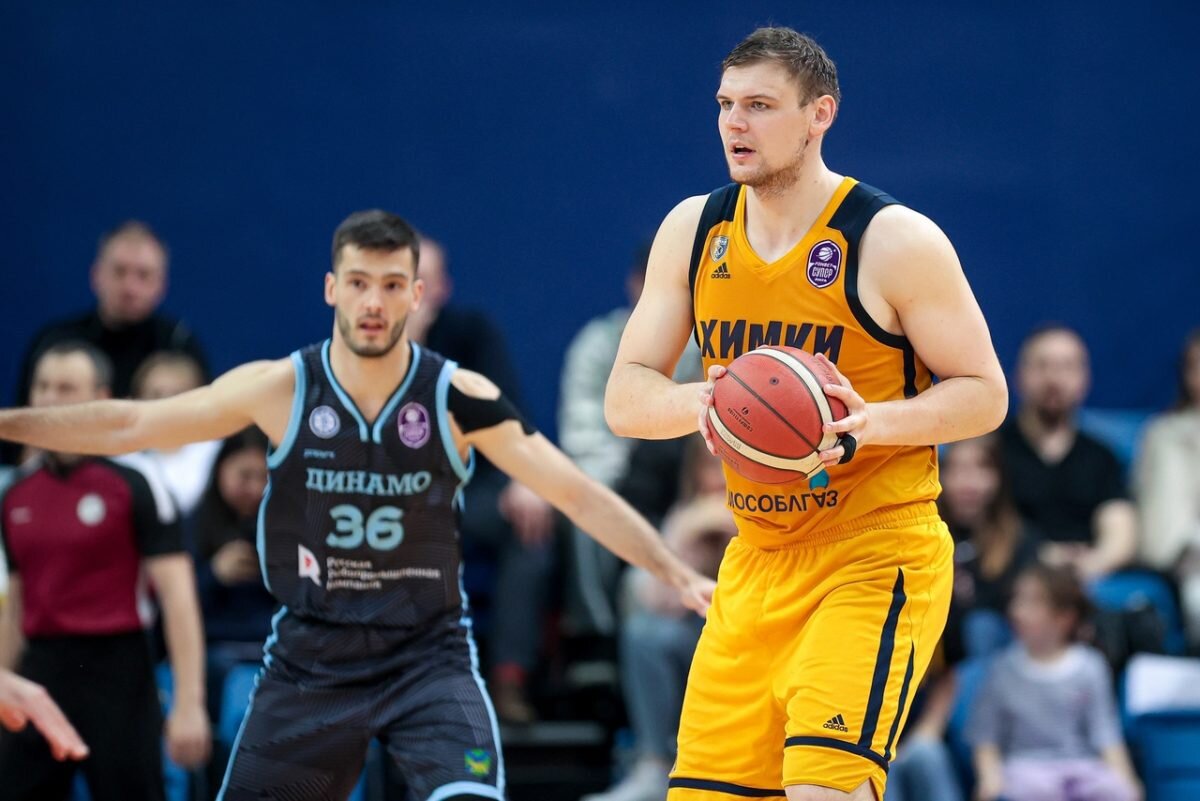    Благодаря своей игре в \