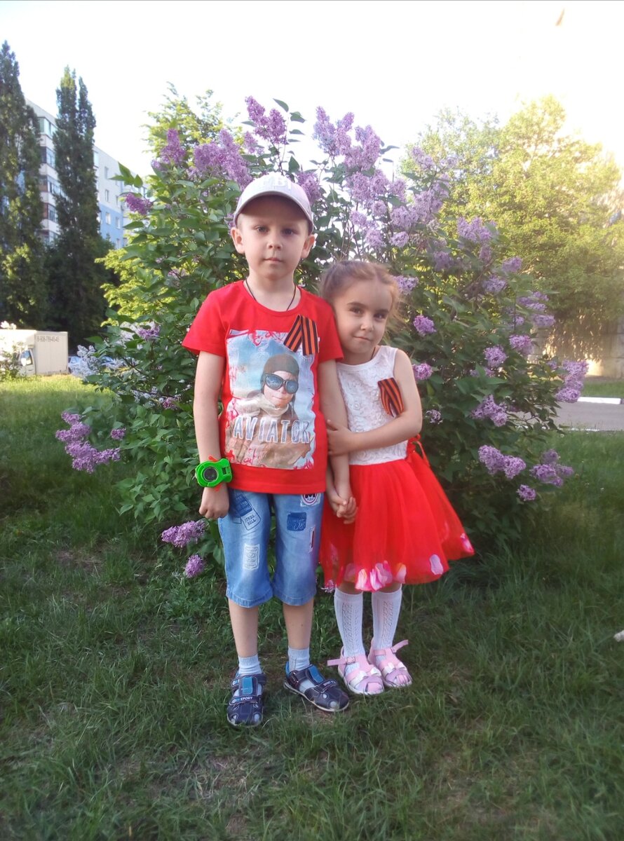 Владик и Дианочка, май 2018