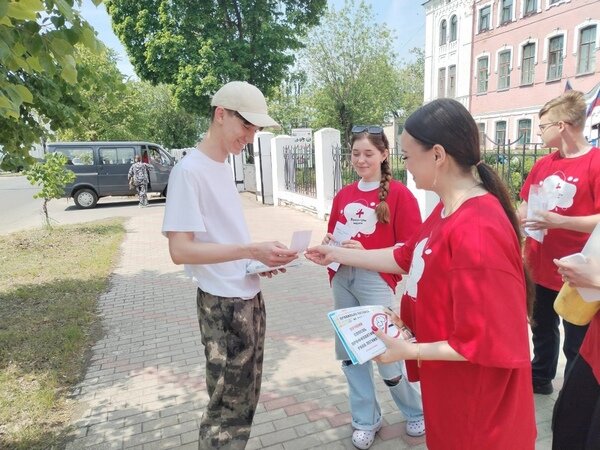     В Кинешме волонтеры меняли конфеты на сигареты