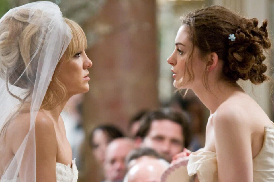     Девушка испортила сестре жизнь и свадьбу: она оправдывала свои поступки тяжелым диагнозом