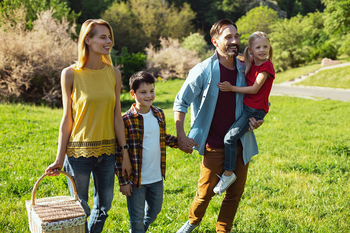    Социальные выплаты можно пустить на совместный отдых. Например, всей семьей отправиться путешествовать. Источник: Shutterstock