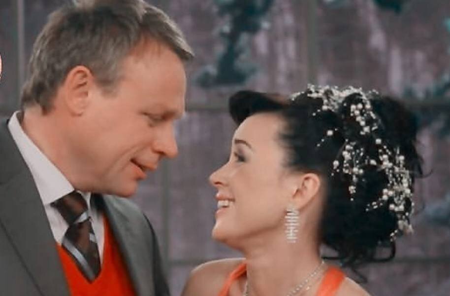 Анастасия Заворотнюк и Сергей Жигунов. Кадр: YouTube