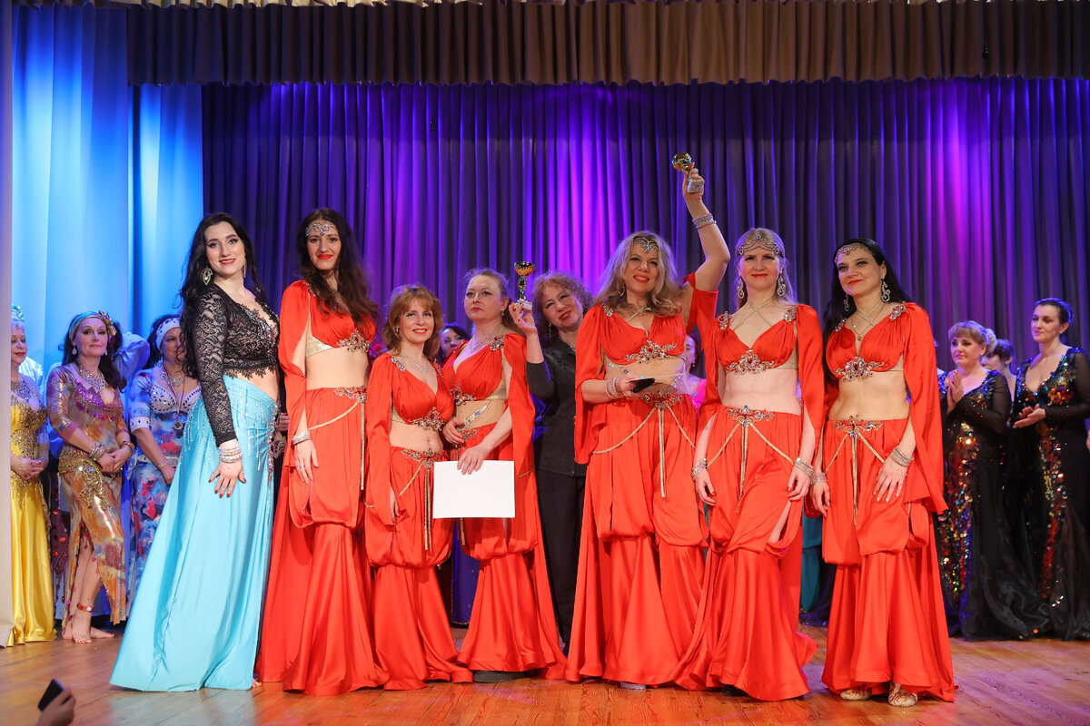 Коллектив Дива на фестивале Исида