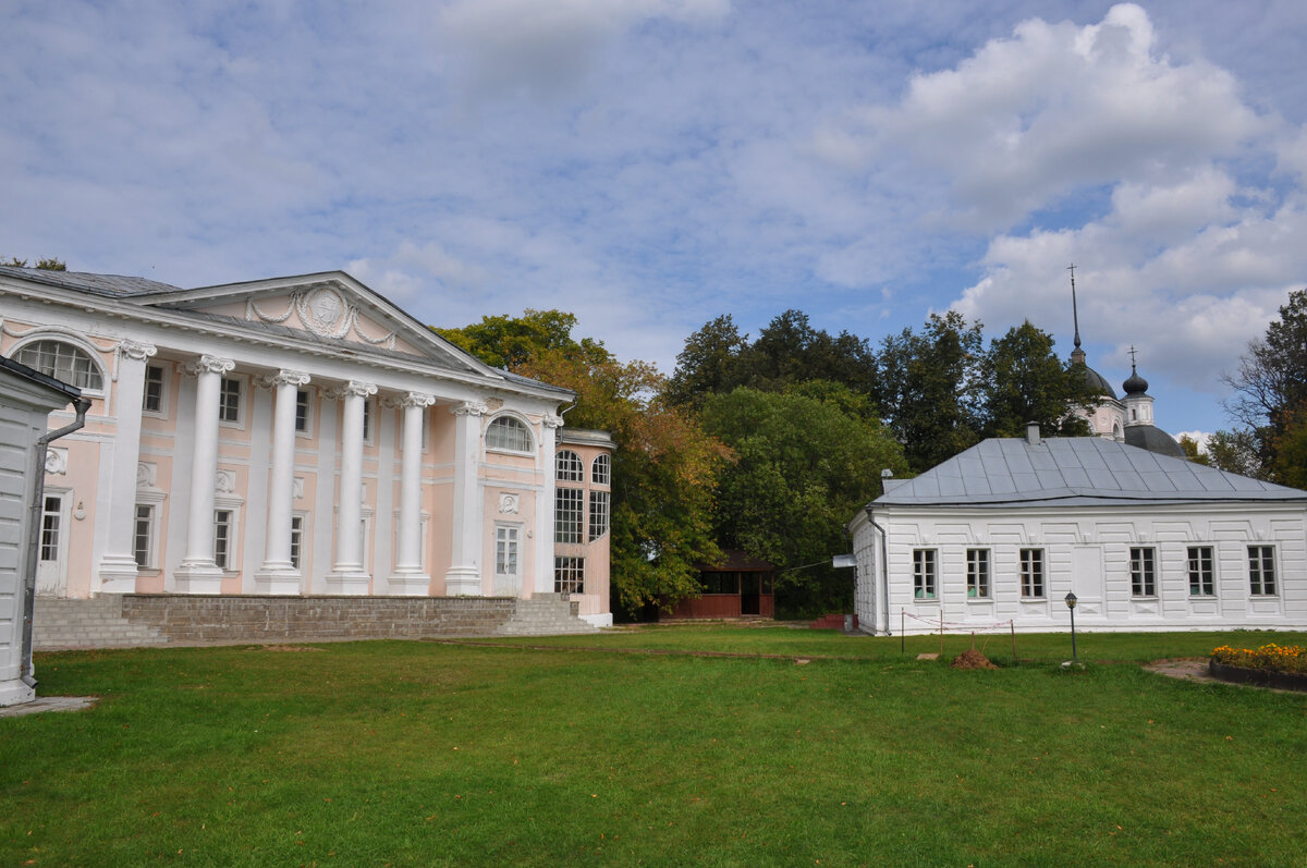 Усадьба Волынщина-Полуэктово. 2019 год.
