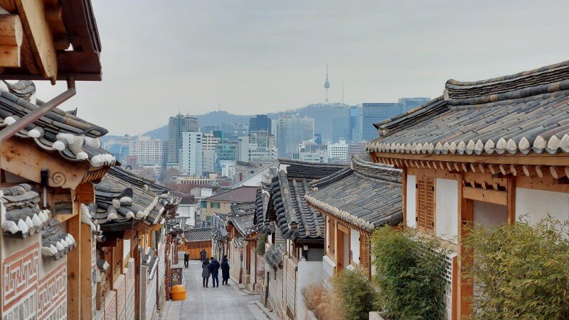 Южная Корея — страна контрастов. Здесь высокотехнологичные города соседствуют с тихими деревнями, где время как будто остановилось.-2