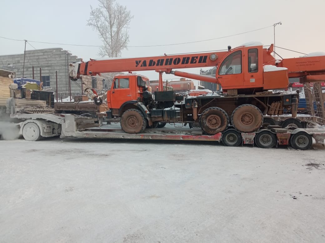 Погрузка автокрана на трал