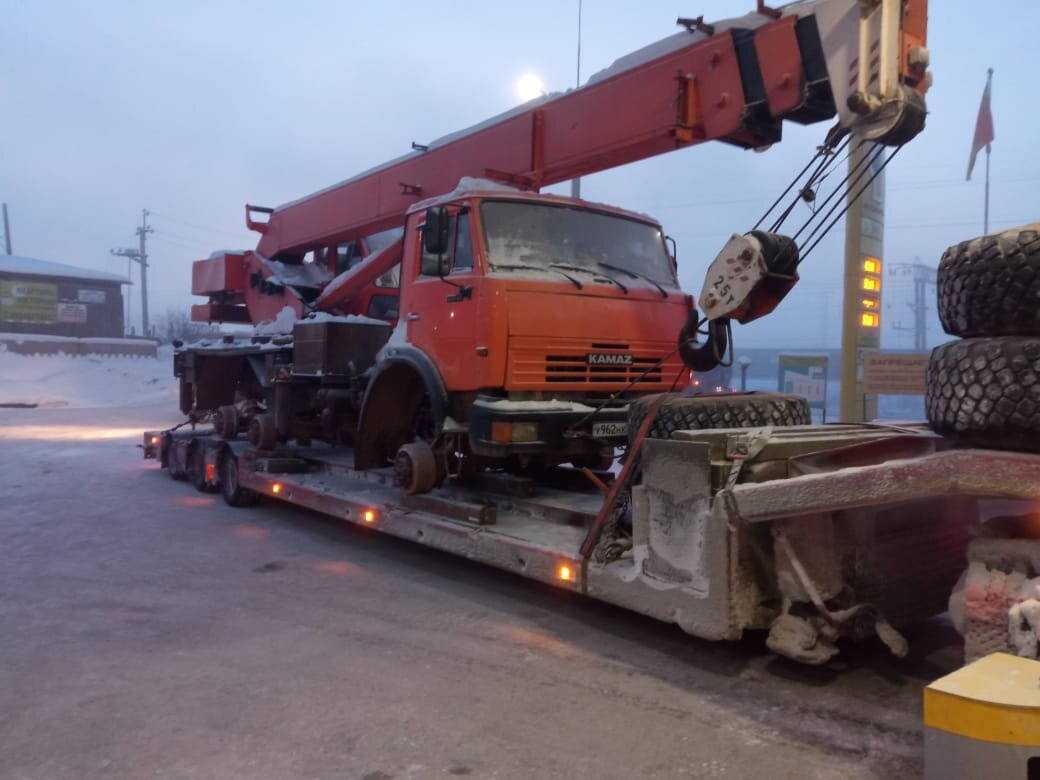 Перевозка автокрана на трале