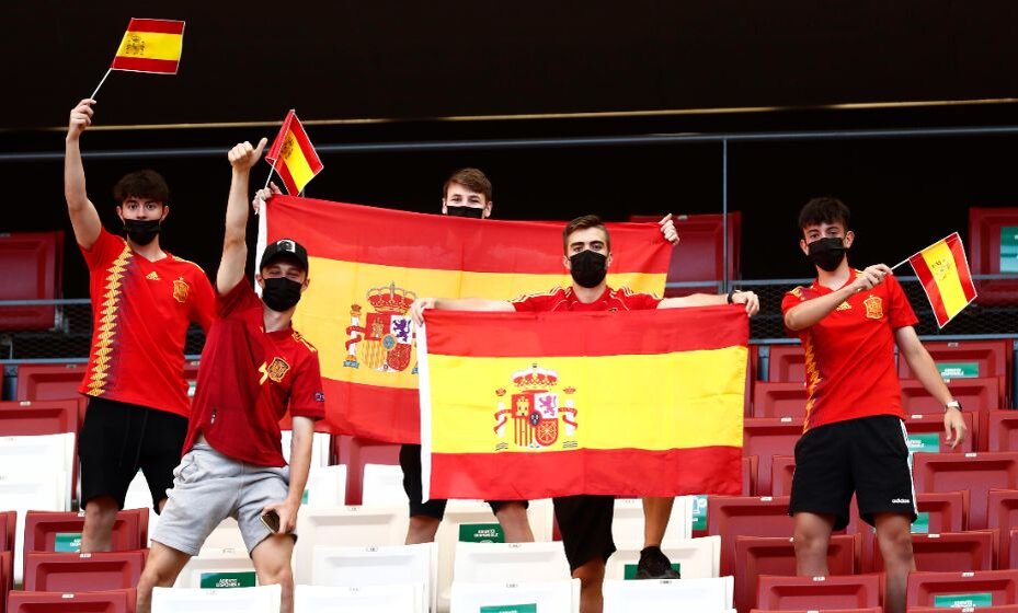    Испанские болельщики ждут от команды Де ла Фуэнты чуда на Евро-2024. Фото: Reuters