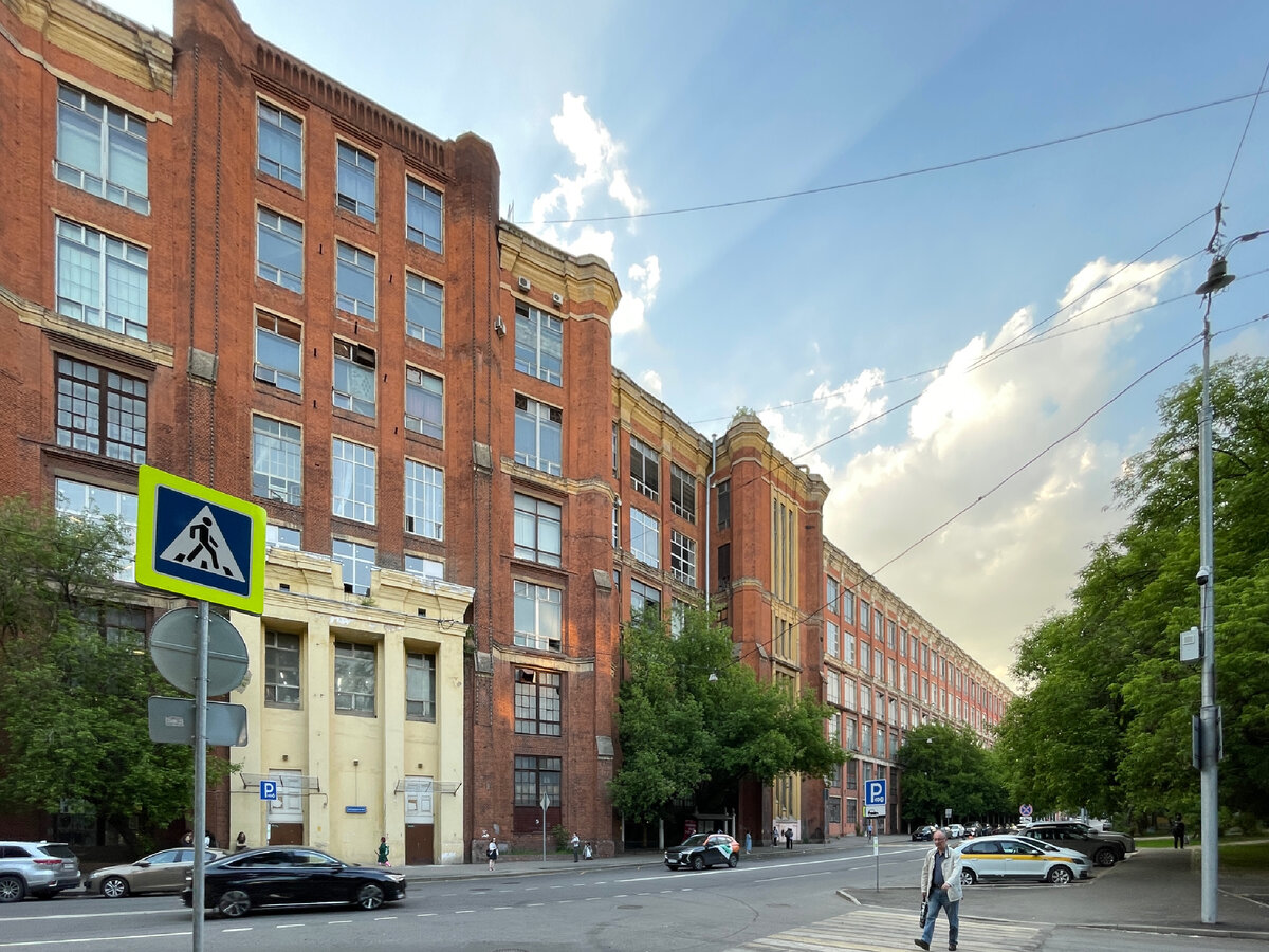 Здание Электрозавода. Фото автора