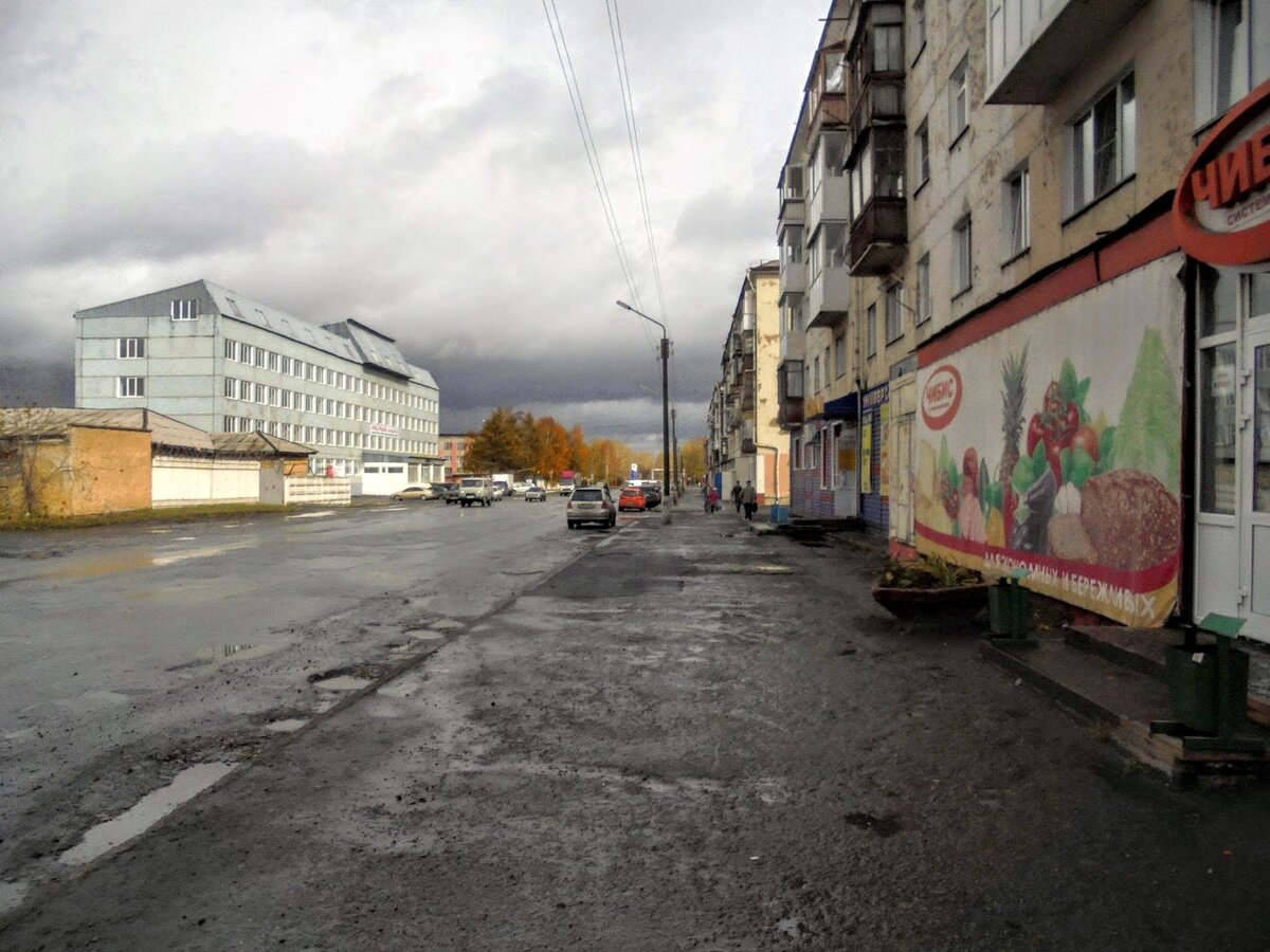 Старый Южный. Радищева. Базовая. Средневековый бастион - три дома по улице  Веры Волошиной, 4, 6 и 8 - Кемерово | Екатерина про Кемерово | Дзен