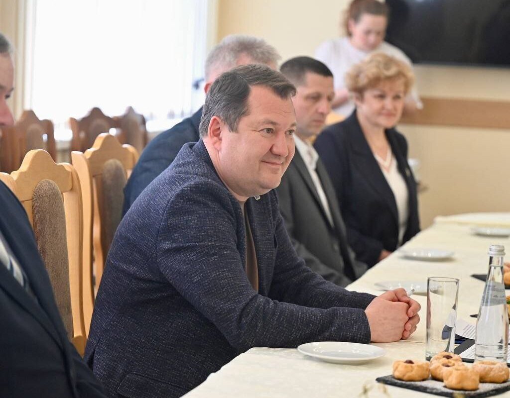    Тамбовский губернатор Максим Егоров похвалился исполнением нацпроекта, но умолчал, что может урезать его финансирование сразу на 114 млн рублей Фото из телеграм-канала «Максим Егоров»