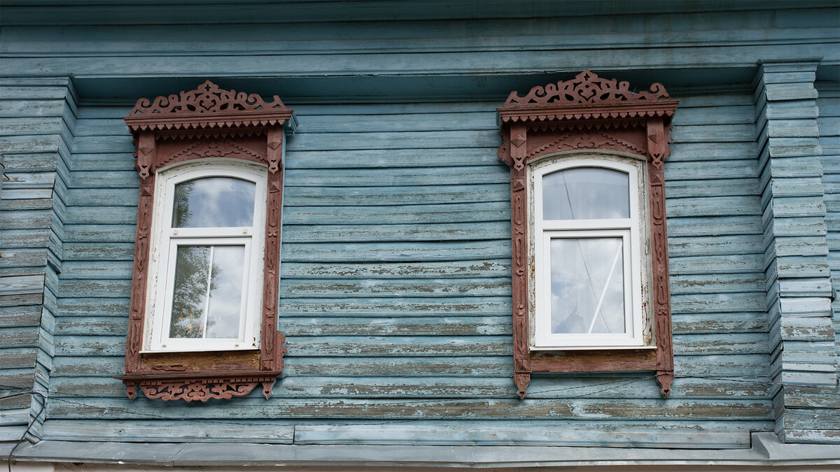 Наличники в традиционном русском домостроении. Особенности и символы |  Raivola House - всё о загородных домах | Дзен