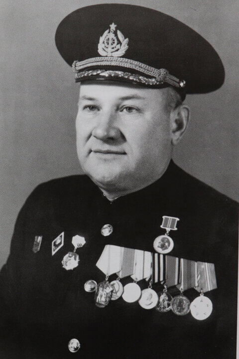 Выдающийся речник Василий Белоглазов был награжден медалями за Сталинградские переправы. Фото из архива Музея Волжского пароходства.