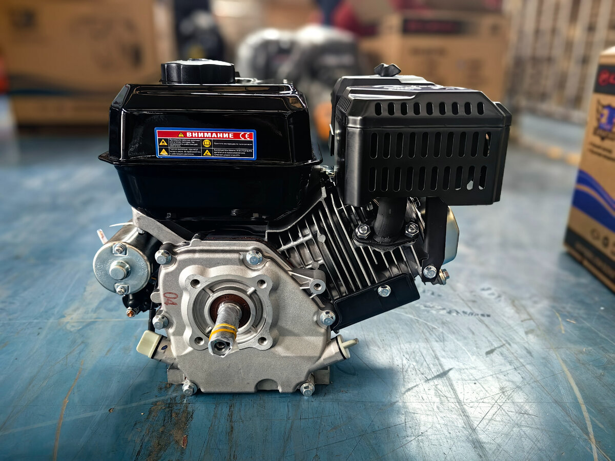 В продажу поступили двигатели LIFAN нового поколения KP230 с приставкой PRO. Данная серия имеет максимальную мощность 9 л.с. (обычные KP230 - 8 л.с.).-2-3