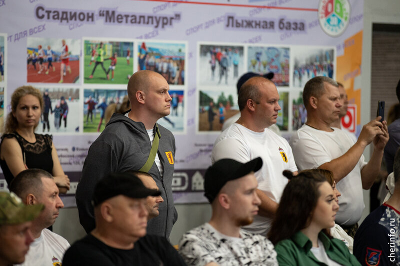    Соревнования памяти Героя России Игоря Смирнова стартовали в ФОКе на улице Сталеваров.
