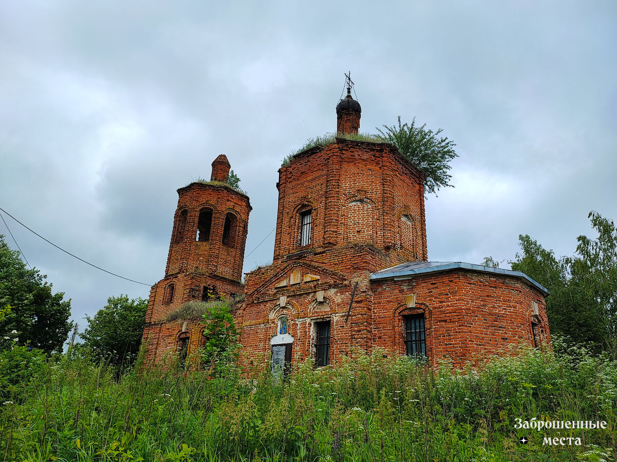 Церковь Флора и Лавра. пос. Свиридовский. Тульская обл. Фото автора. 2023 год. 