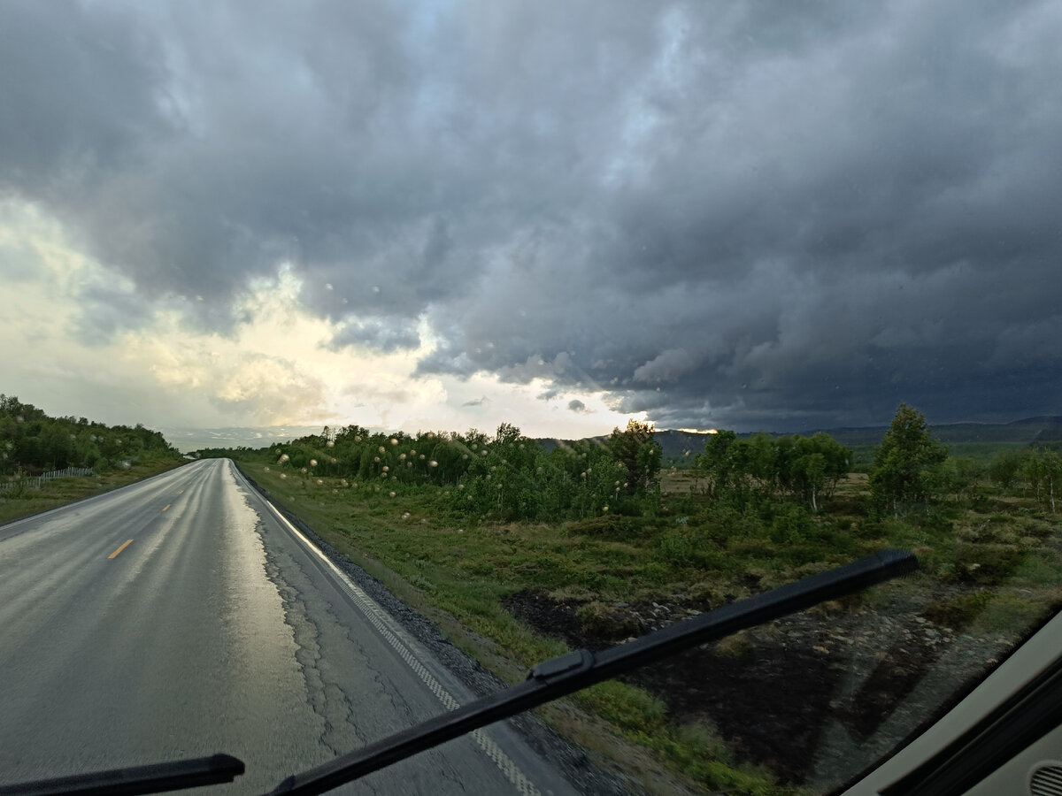 Норвегия провожала нас дождиком. Фото автора 