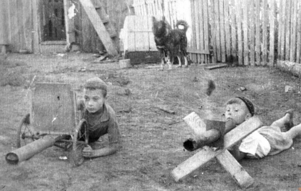 Игры "в Чапая". Фото взято из свободных источников и использованов иллюстартивных целях. Яндекс-картинки.