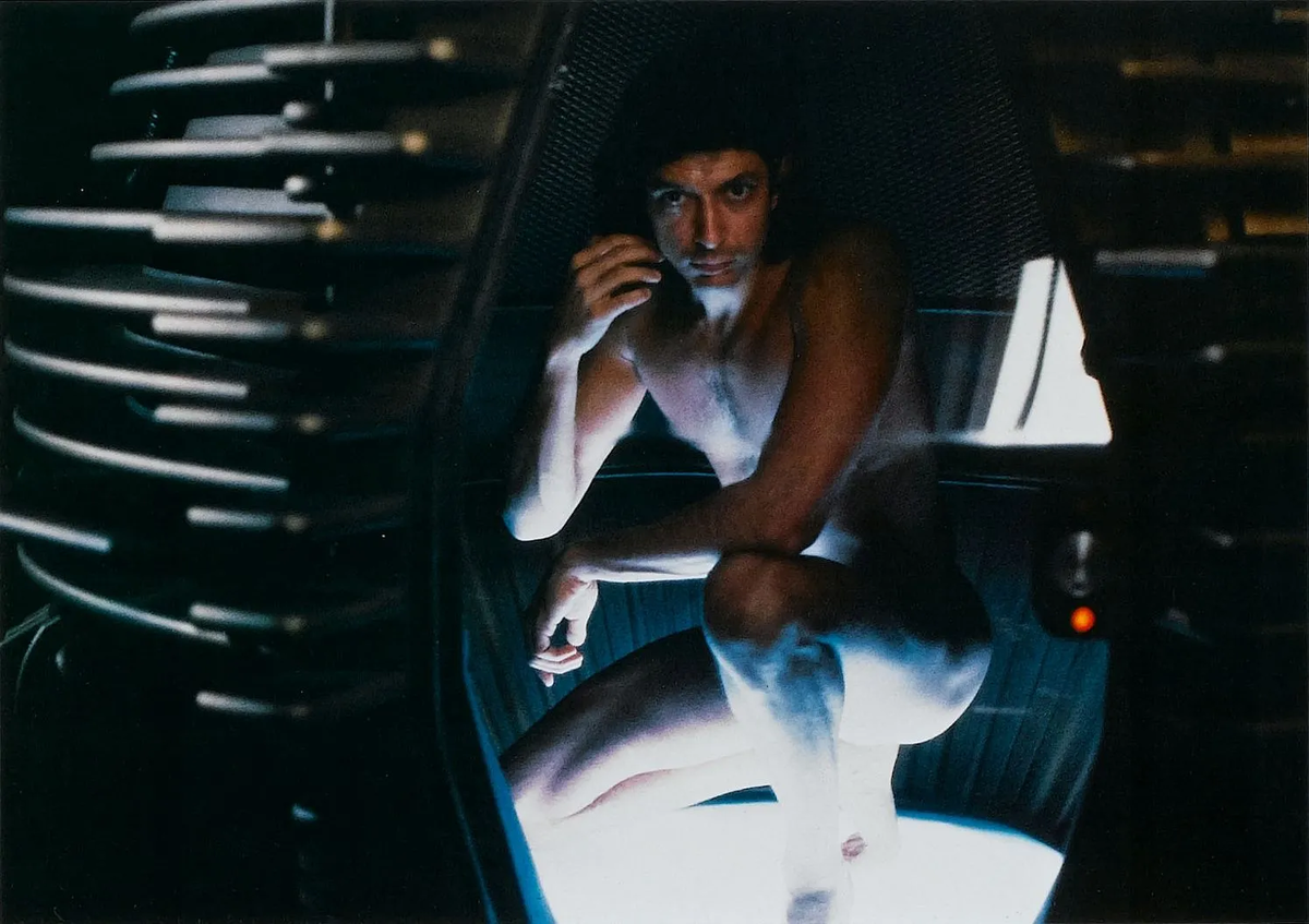 Человек готовится к телепортации в фильме «Муха» от 20th Century Fox.