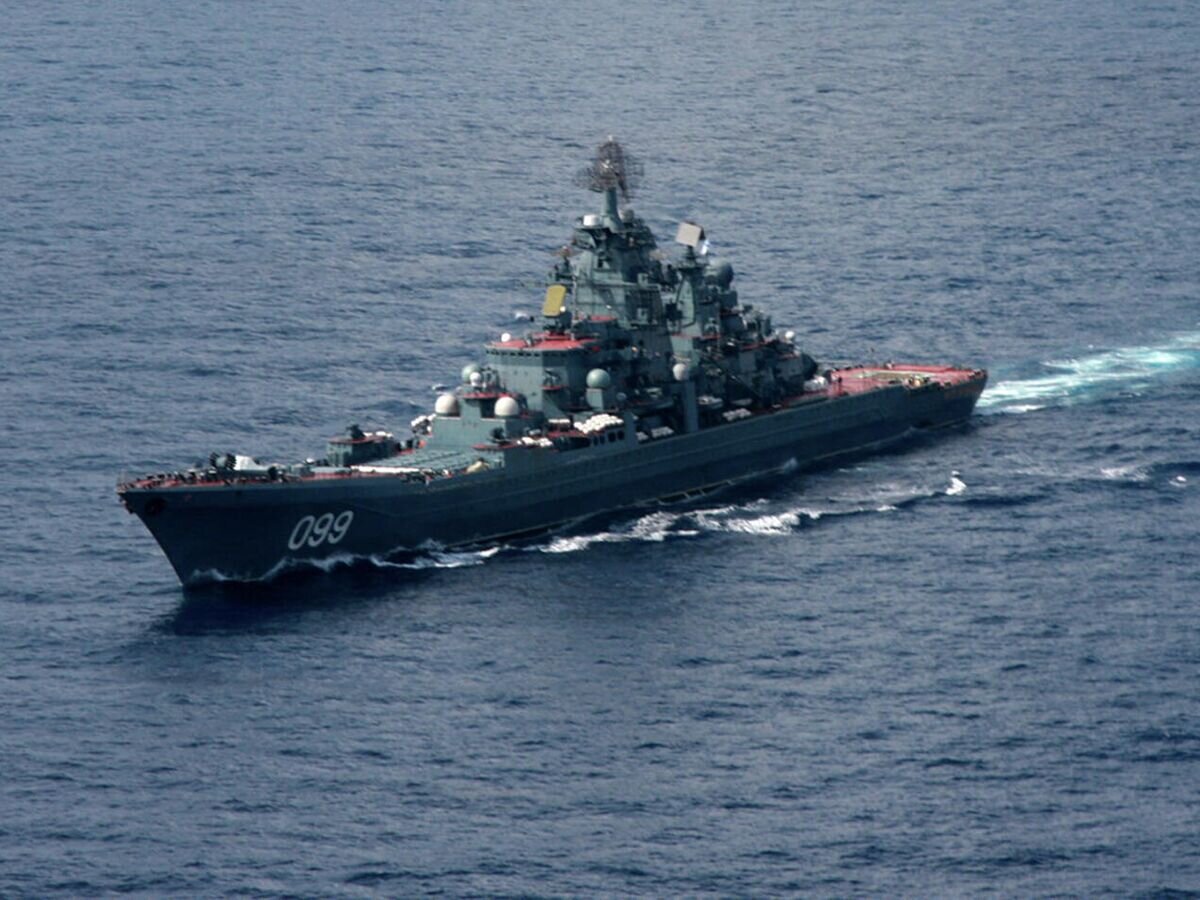    Тяжелый атомный ракетный крейсер "Петр Великий" в южной части Карибского моря© РИА Новости / Служба информации и общественных связей ВМФ России