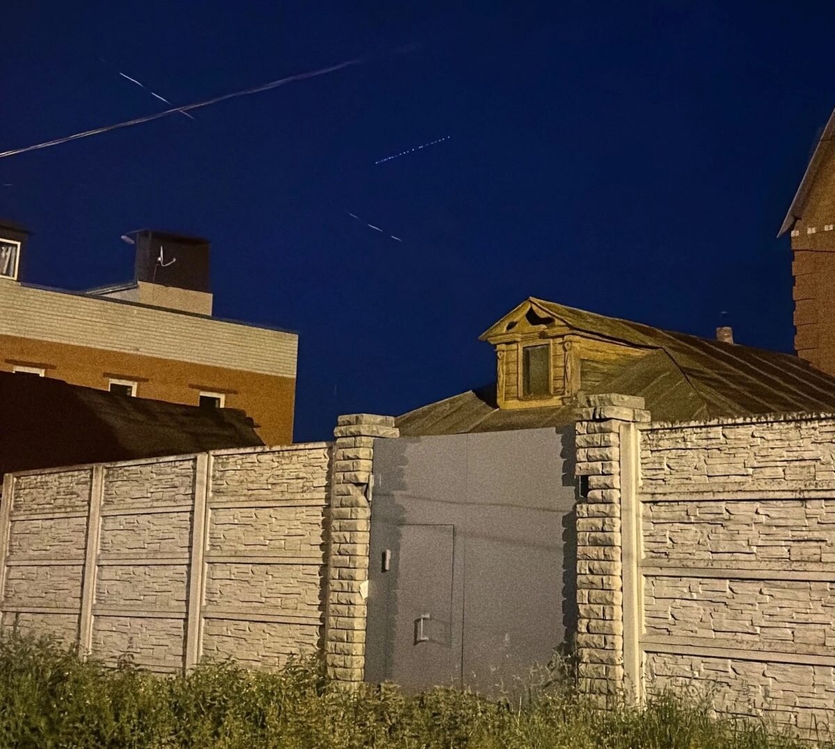    Аналогичные огоньки наблюдали не только в Нижегородской области, но и в других регионах России