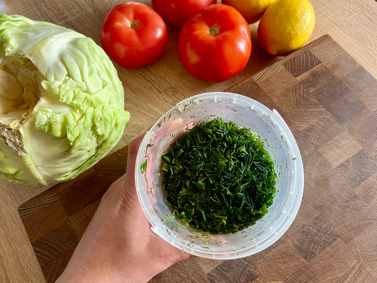 Фото 2 - контейнер, в который я скидываю остатки