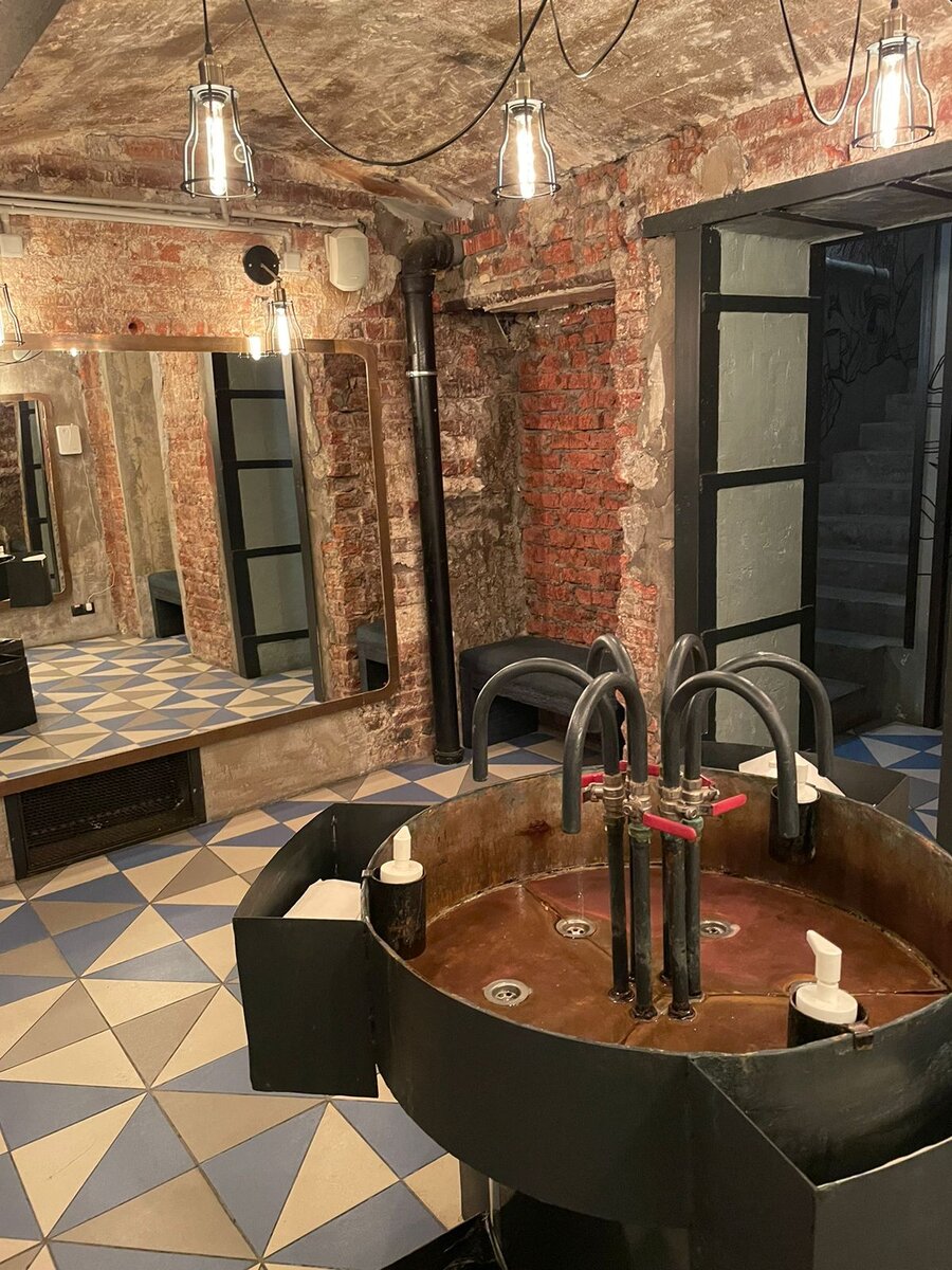 Ресторан Kech Up на Кузнецком мосту © "Покажу Москву"