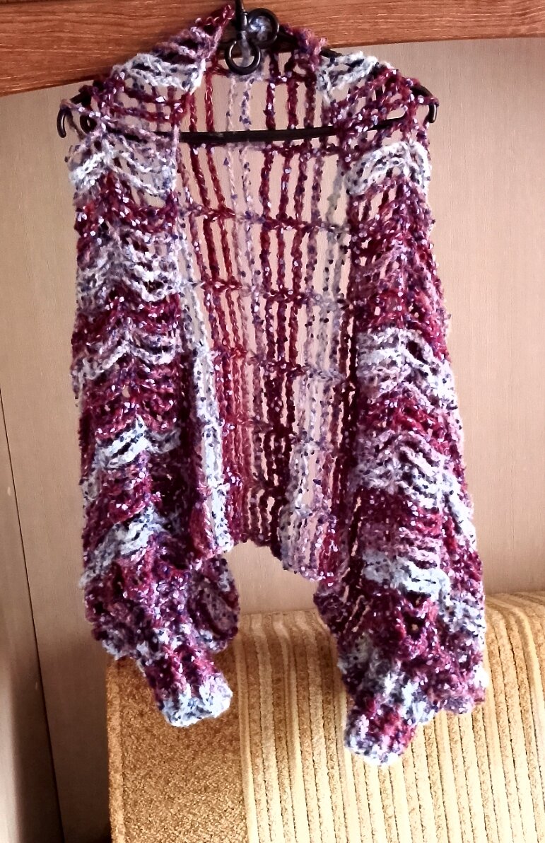  Hand maid and fantasy