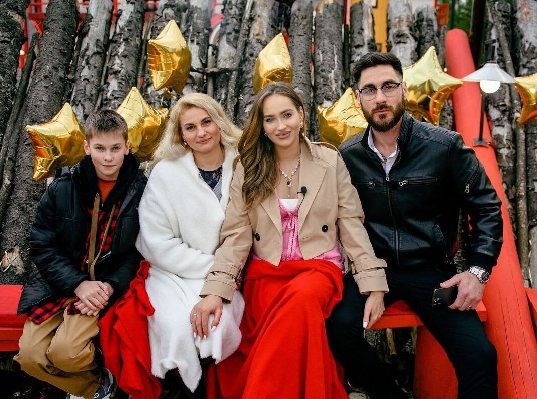 Вероника и Андрей Лысковец, Тигран и Вика Салибековы (фото из Telegram)