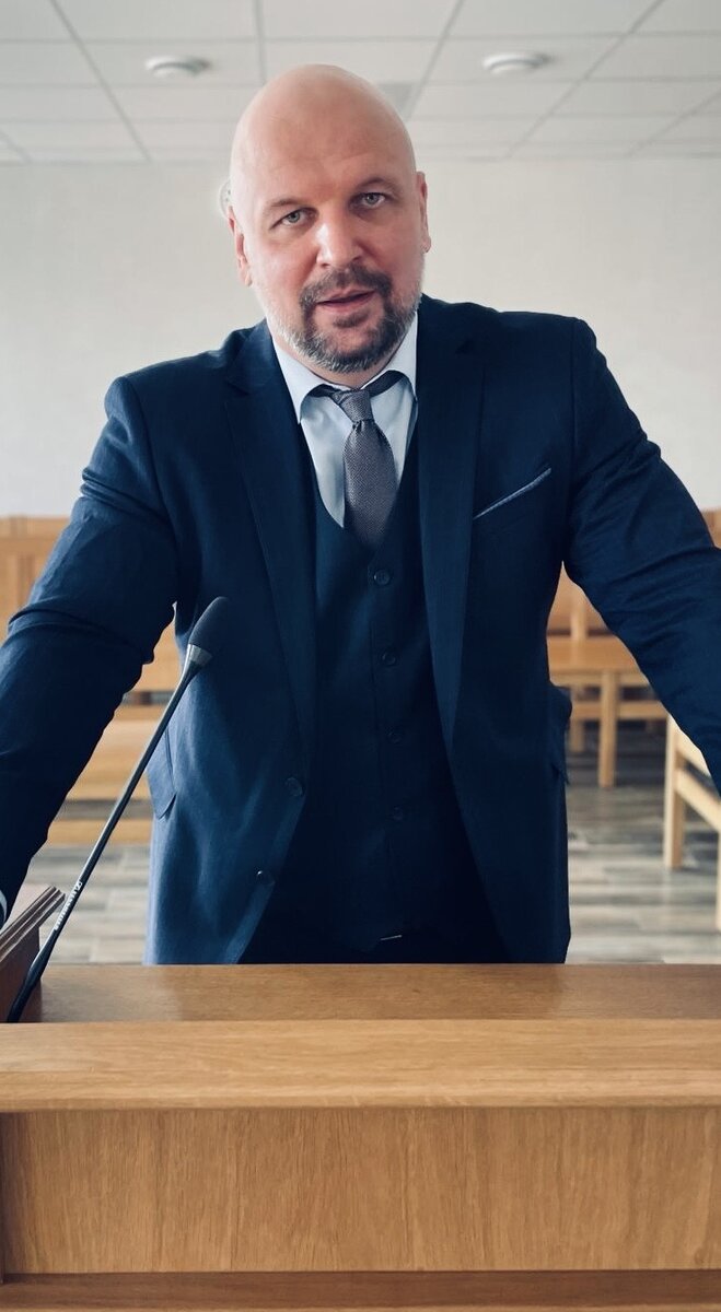 Афонский Сергей Николаевич, стаж работы судьей и заместителем председателя районного суда по гражданским делам 10 лет