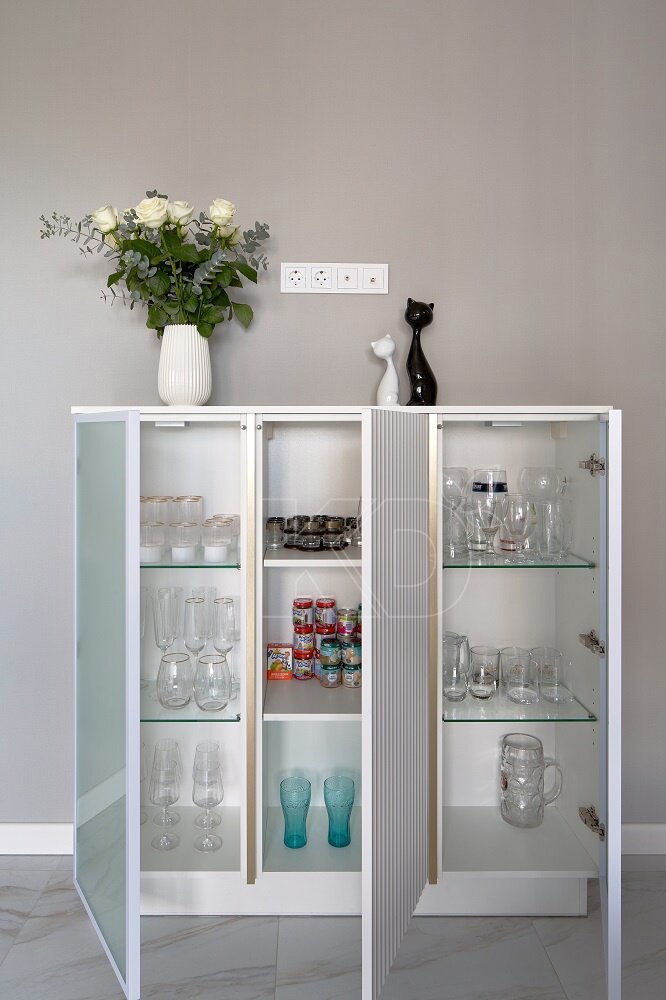 Буфет или сервант легко «подогнать» под современный стиль
