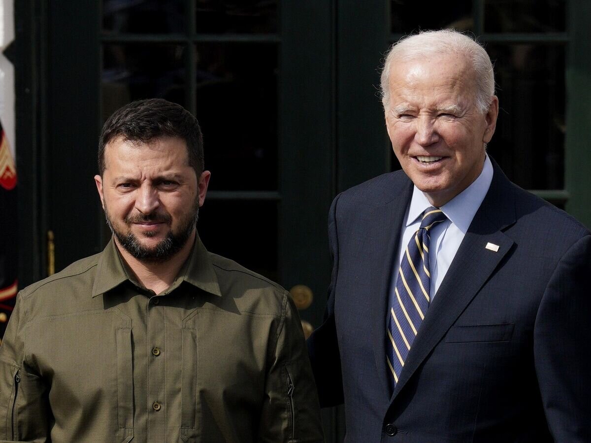    Президент Украины Владимир Зеленский и президент США Джо Байден во время встречи в Белом доме© РИА Новости / Стрингер