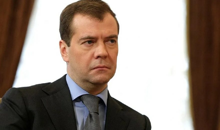 Фотография взята отсюда https://www.osnmedia.ru/wp-content/uploads/2022/12/medvedev.jpg