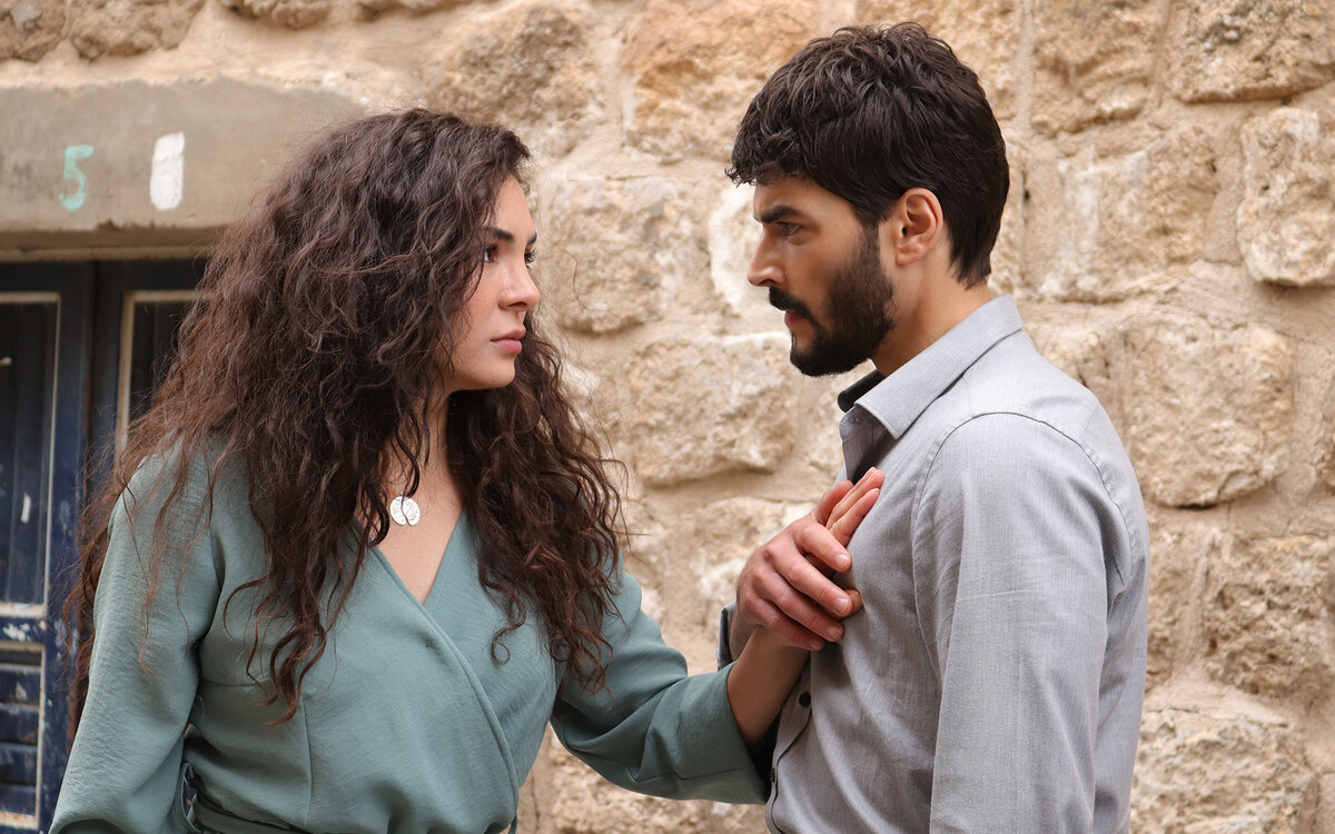 Кадр из сериала «Ветреный», реж. Джем Карджи, Али Ильхан, 2019 