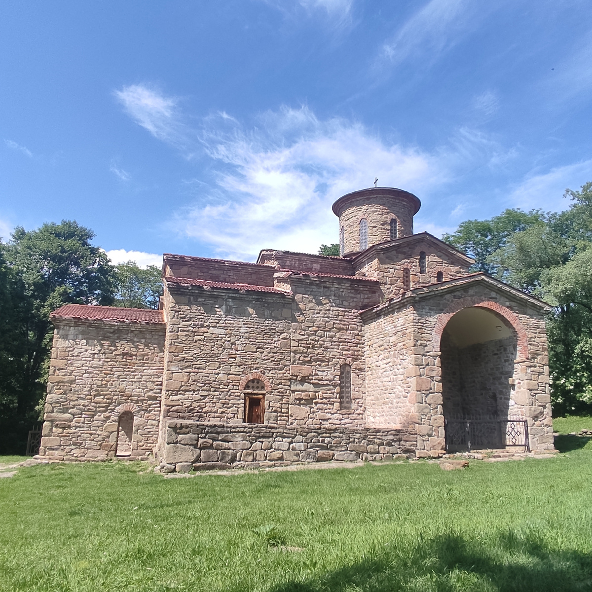 Северный храм Аланского городища ( самый большой на Северном Кавказе)