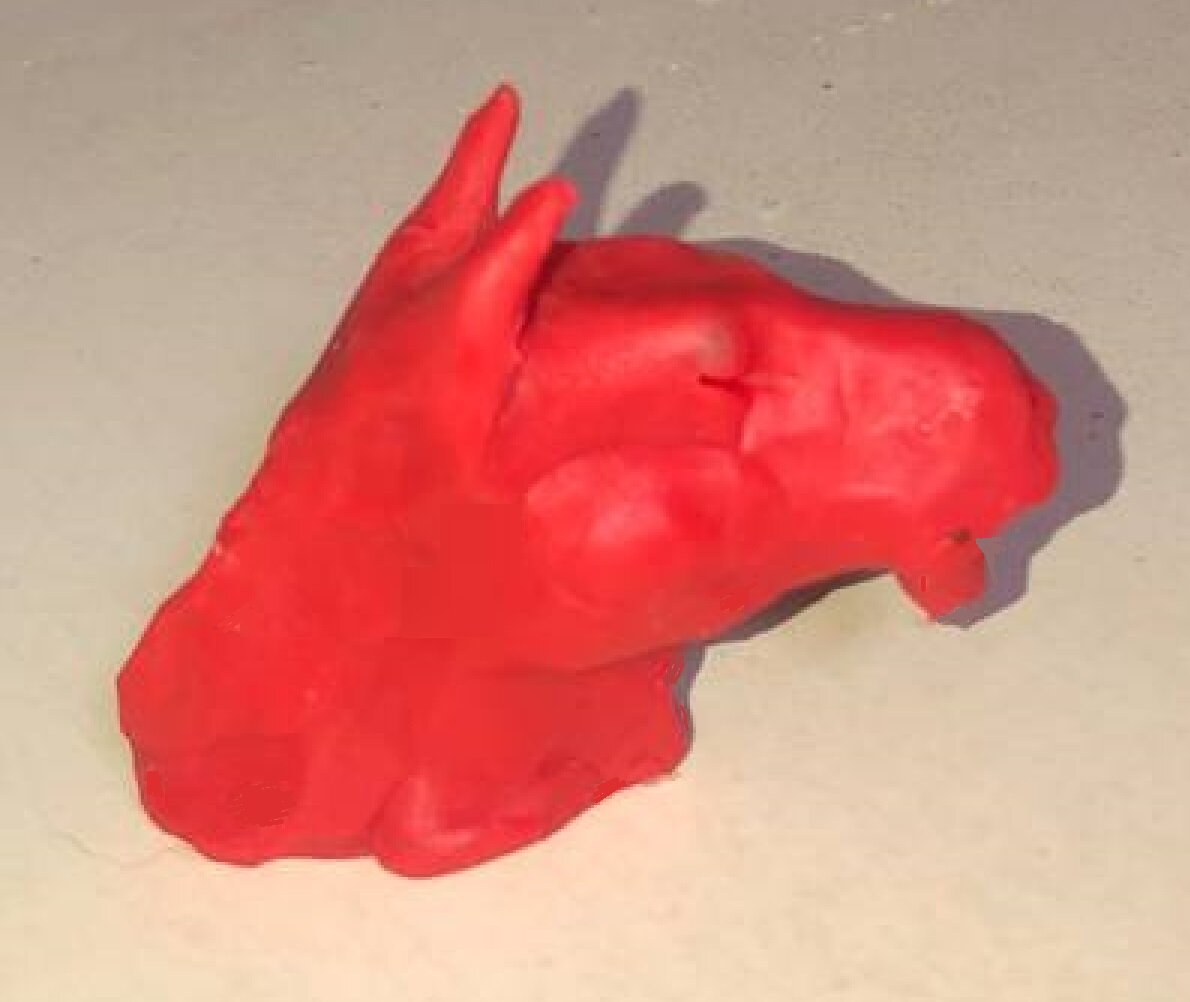 Фото автора скульптуры автора