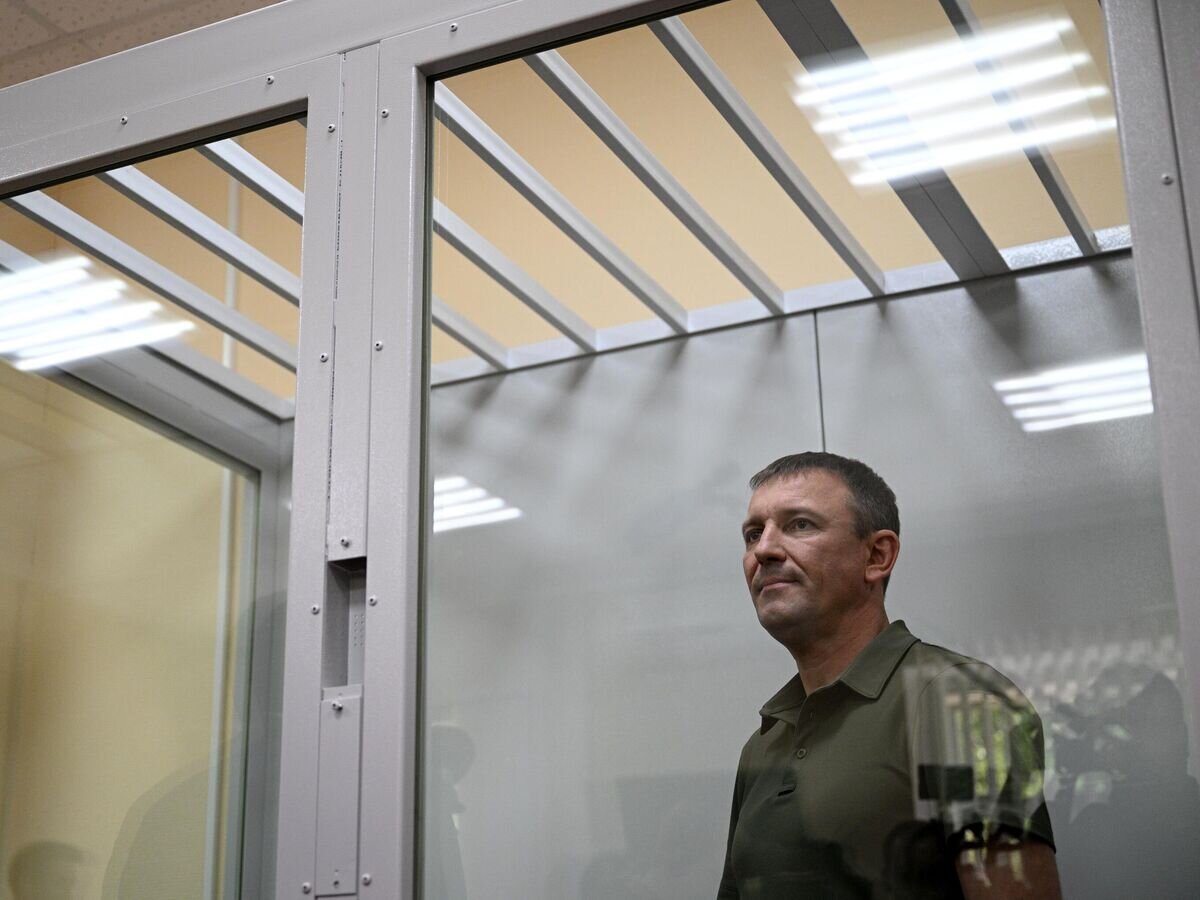   Бывший командующий 58-й армией ВС РФ генерал-майор Иван Попов, арестованный по делу о мошенничестве в особо крупном размере, на заседании в 235-м гарнизонном военном суде© РИА Новости / Рамиль Ситдиков