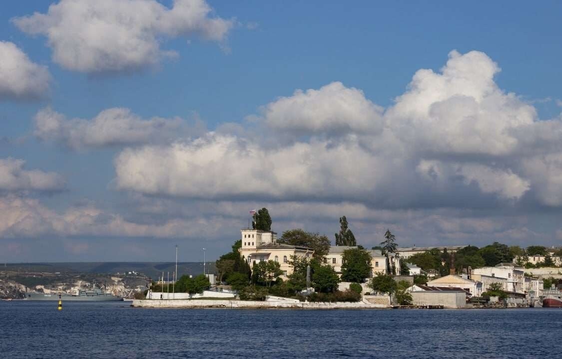    Суд Крыма постановил взыскать с Украины за энергоблокаду более 3 трлн рублей