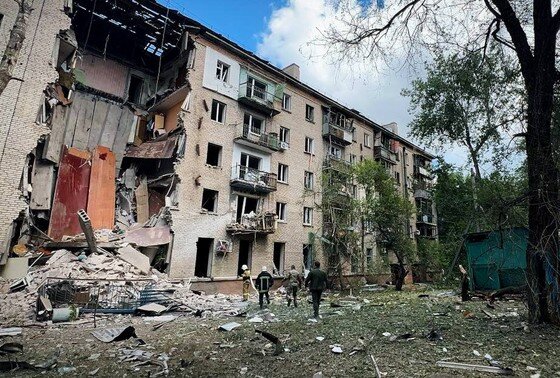   Последствия обстрела Луганска