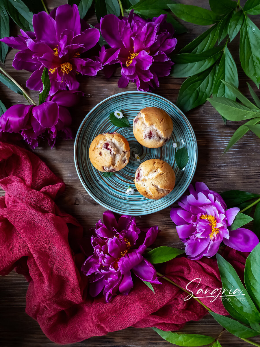 Кексы с клубникой