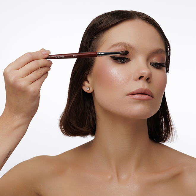 Кисть Roubloff beauty er06 из волоса белки для нанесения и растушевки теней