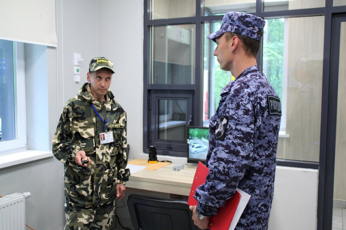 В Татарстане росгвардейцы проверяют, как обеспечена безопасность детей в детских  оздоровительных лагерях | Росгвардия. Приволжский округ | Дзен