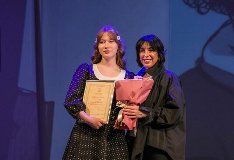    В Оренбурге вручили Всероссийскую литературную Пушкинскую премию «Капитанская дочка» Кристина Просвиркина